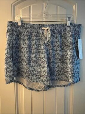NWT Marika Cassidy Blue Print Athletic Short, size XL